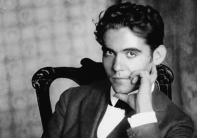 Federico García Lorca, el poeta español más reconocido internacionalmente del siglo XX, asesinado en 1936.